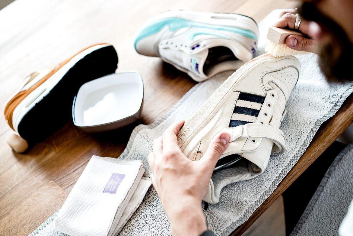 Hướng dẫn cách giặt giày sneaker đúng chuẩn, không làm hư hại giày