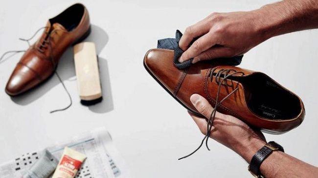 Cách phục hồi giày và loại bỏ vết trầy xước trên giày