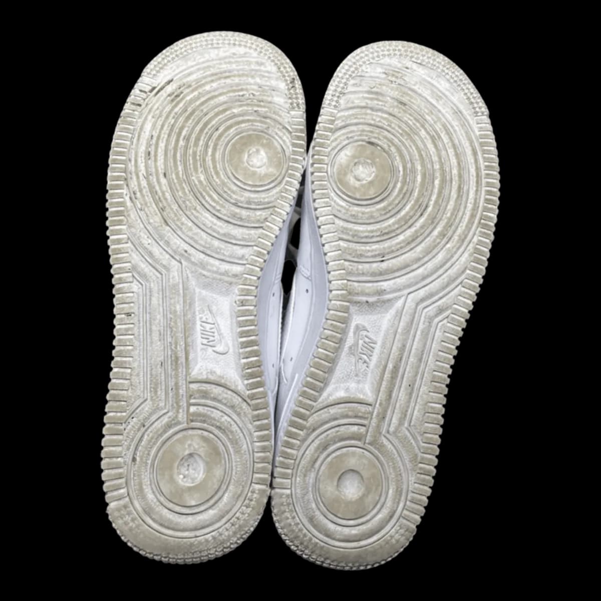 Vệ sinh spa sneaker Nike - before chi-tiet at EXTRIM