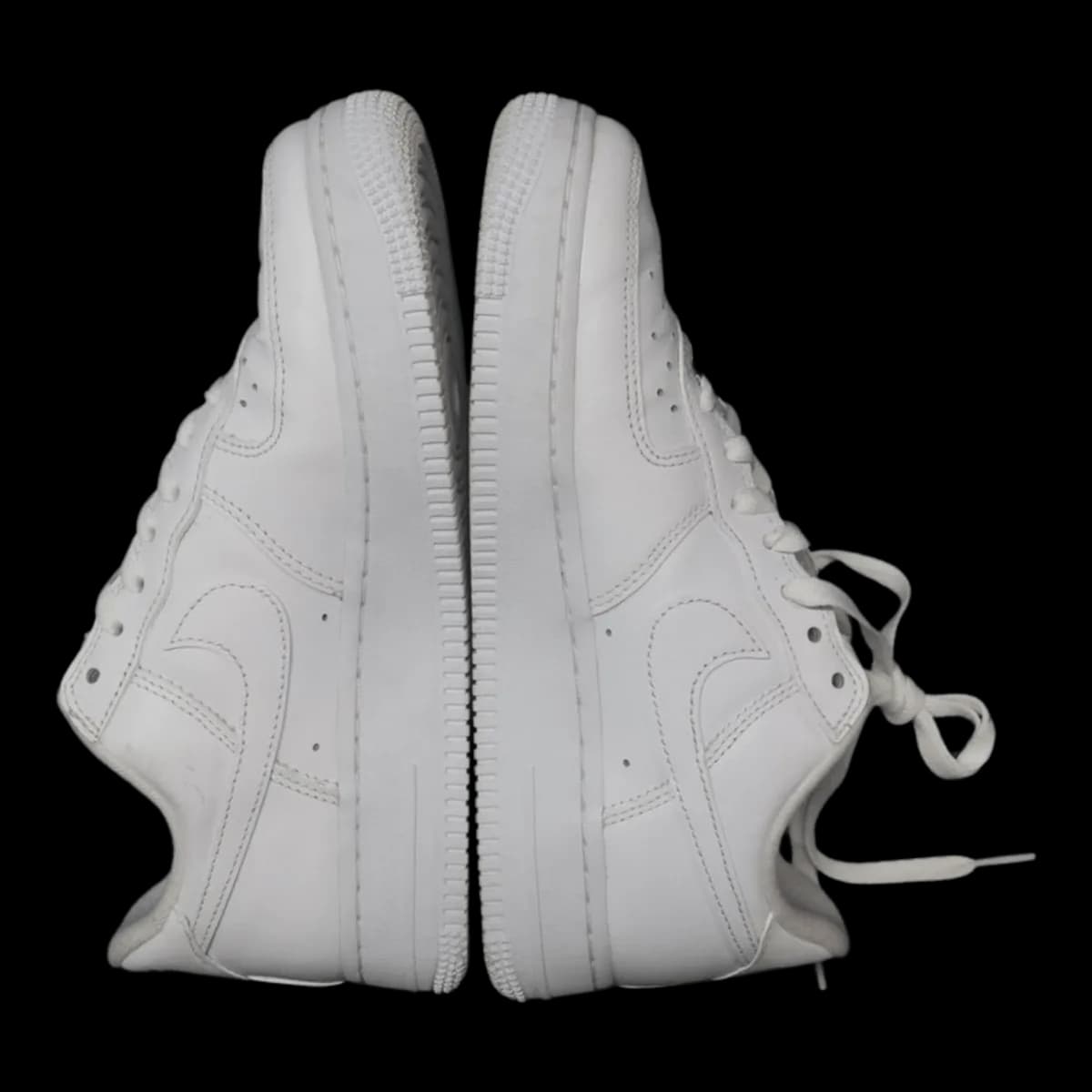 Vệ sinh spa sneaker Nike - after chi-tiet at EXTRIM