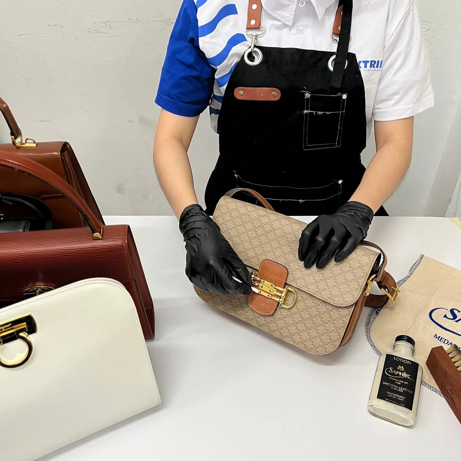 Sửa Túi Xách TP.HCM: Các Hạng Mục Phục Hồi Da, Sơn Viền, Thay Khóa