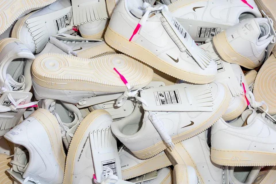 Sự thay đổi của giày Sneaker cổ điển trong thế giới hiện đại Hinh anh 5: Su thay doi cua giay Sneaker co dien trong the gioi hien dai