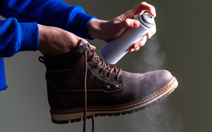 Hướng dẫn cách vệ sinh giày boot chuẩn nhất tại nhà