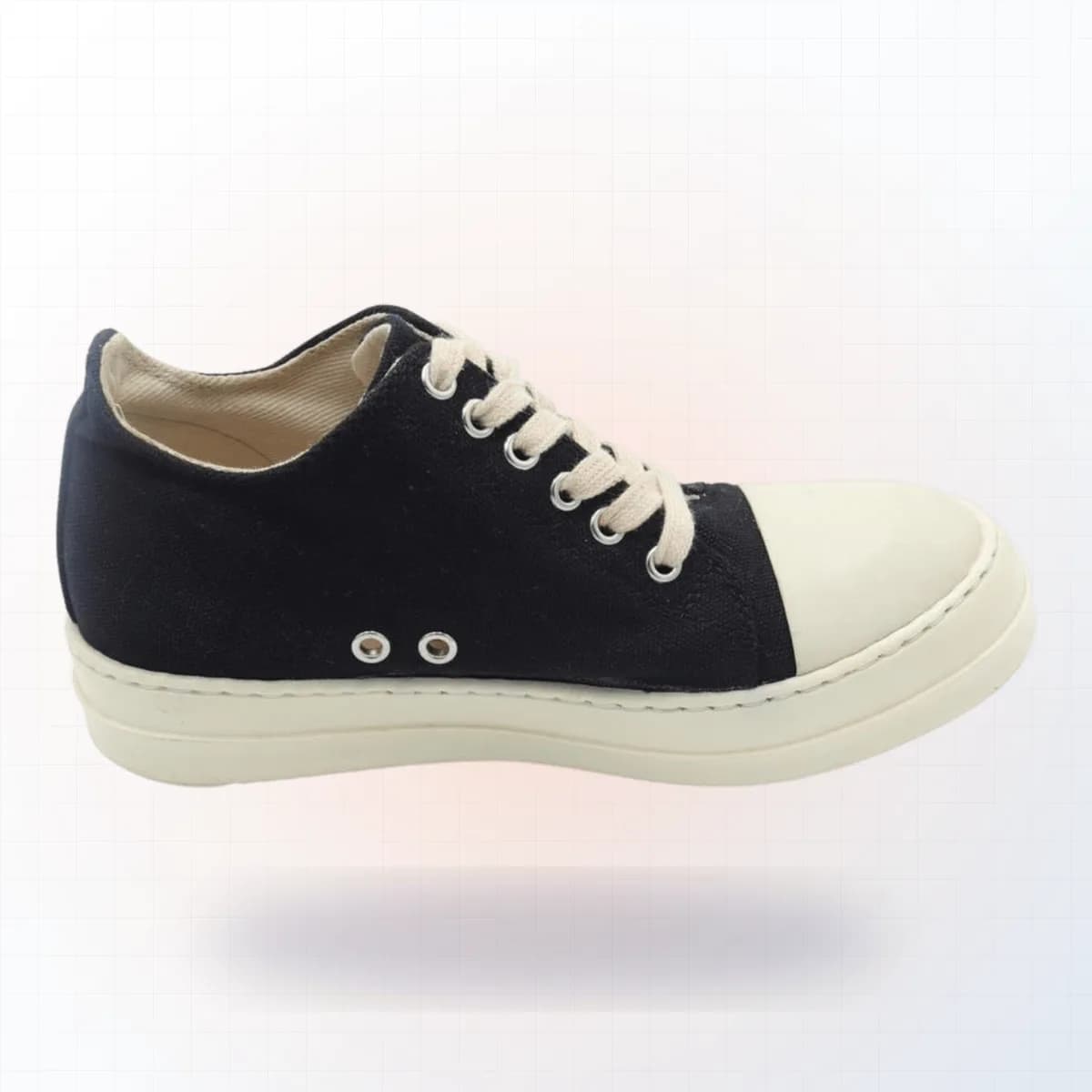 Sneaker Rick Owens sau khi khâu may dán đế tại EXTRIM.