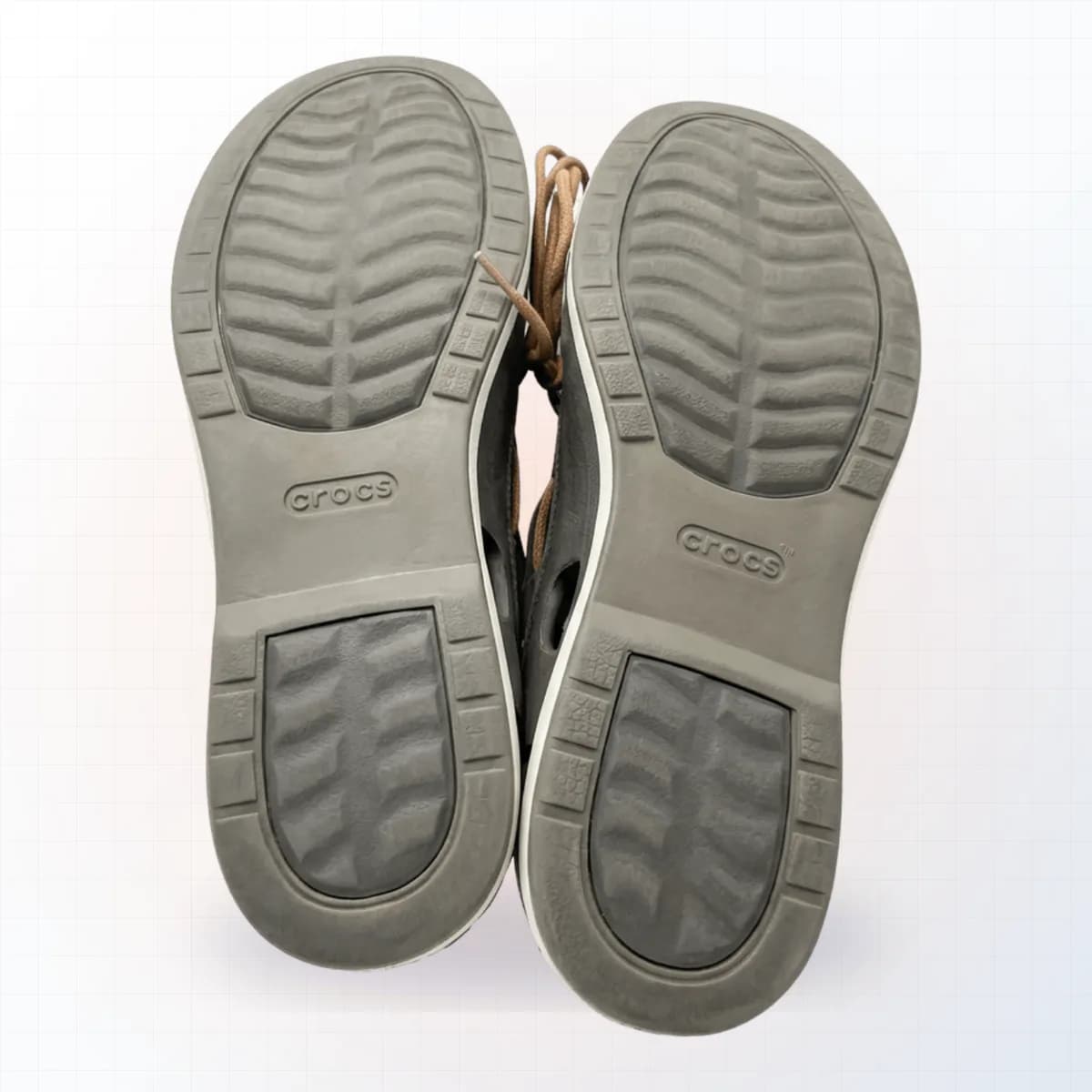 Crocs giày mặt đế trước khi xử lý tại EXTRIM
