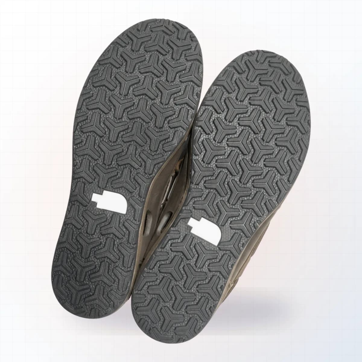 Crocs sneaker mặt đế sau khi hoàn thiện tại EXTRIM