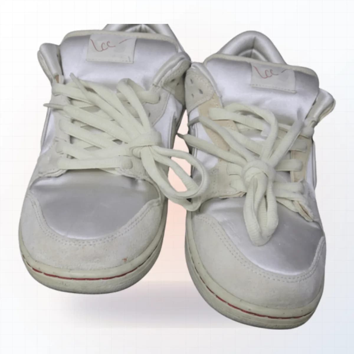 Cách Chọn Dung Dịch Vệ Sinh Giày Sneaker Theo Chất Liệu: 7 Nhóm Công Thức Phổ Biến