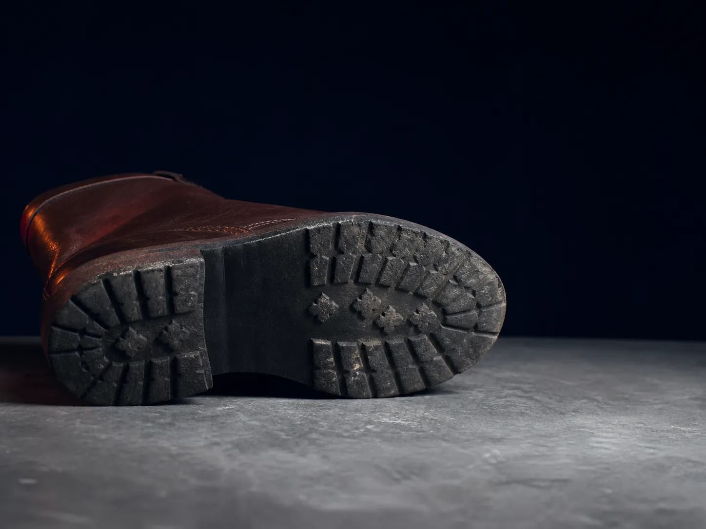 Bối cảnh dịch vụ cho dán vibram tphcm tại EXTRIM