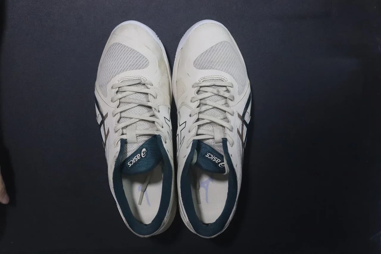 Sau khi thay mới lót giày da cao cấp tại EXTRIM: Thay Mới - Lót Giày Da - Asics (117814/2547) hoàn thiện sạch đẹp