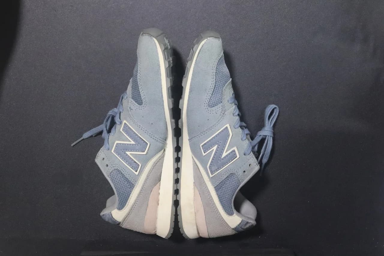 Sau khi ốp da / thay da thẩm mỹ thân giày tại EXTRIM: OS - Thay/Ốp Da - Tiêu Chuẩn - New Balance (119447/2076) hoàn thiện sạch đẹp