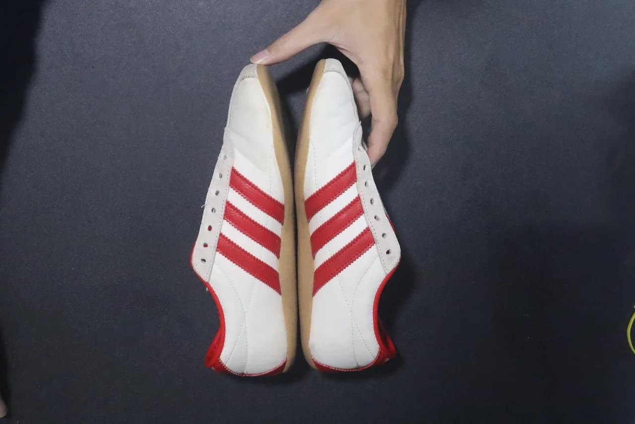 Sau khi nhuộm phục hồi & đổi màu giày da tại EXTRIM: Phục Hồi Thân (Nhuộm) - Thẩm Mỹ - Adidas (117351/1960) hoàn thiện sạch đẹp
