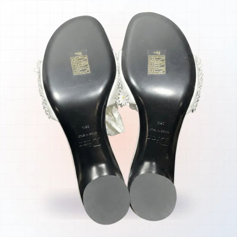 Trước khi dán Vibram tại EXTRIM