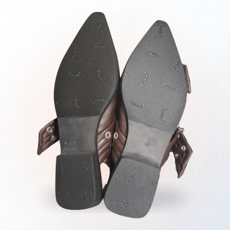 Trước khi dán Vibram tại EXTRIM