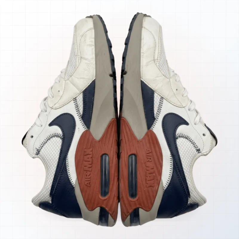 Nike — Stitch and sole bonding (before)