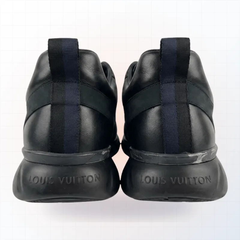 Louis Vuitton sneaker gót trước khi xử lý tại EXTRIM
