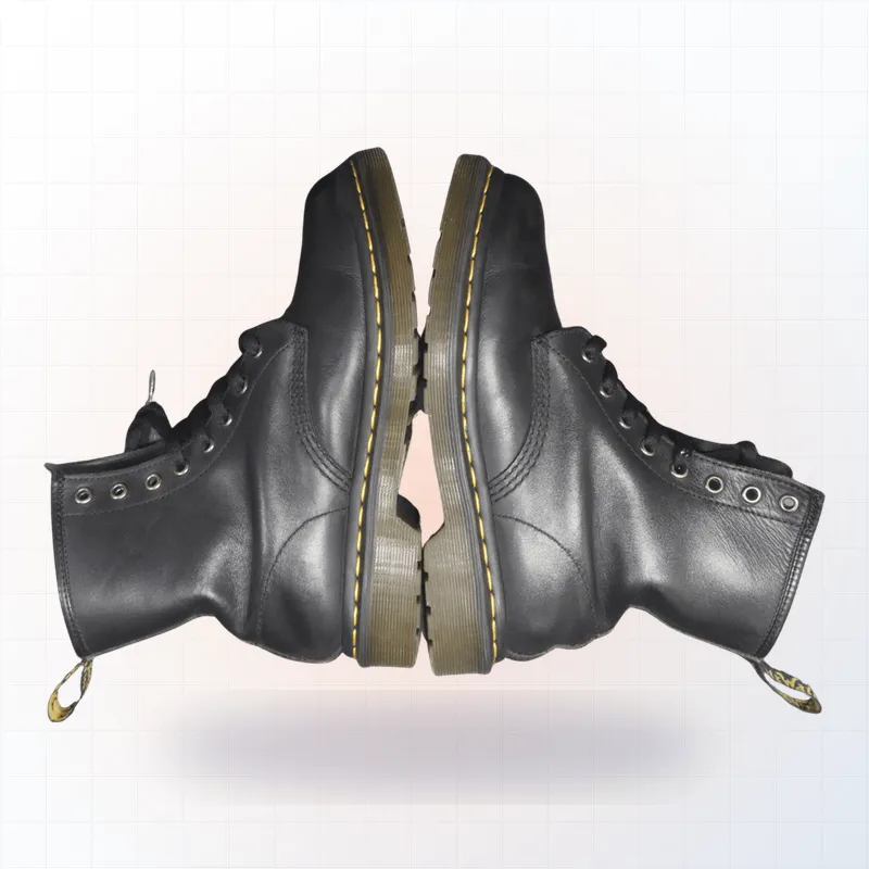 Dr Martens — Color restoration and repaint (after)