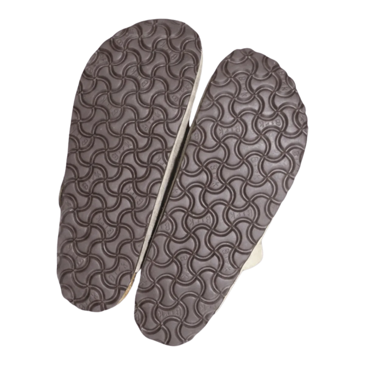 Mặt đế dép Birkenstock sau khi vệ sinh, sạch sẽ và tươi mới hoàn toàn.