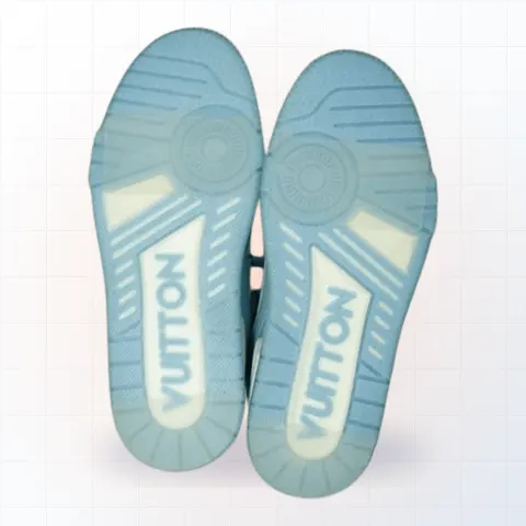 Louis Vuitton sneaker mặt đế trước khi xử lý tại EXTRIM