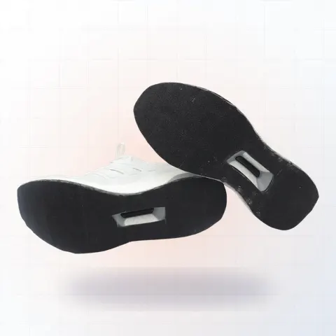 Adidas sneaker mặt đế sau khi hoàn thiện tại EXTRIM