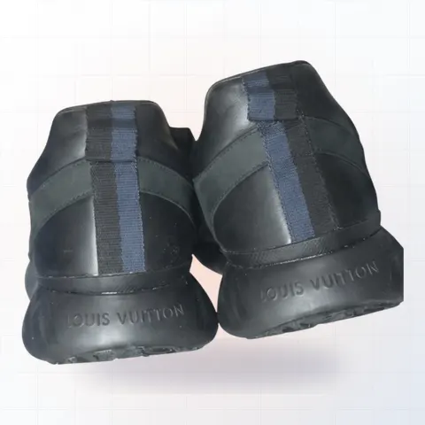 Louis Vuitton sneaker gót sau khi hoàn thiện tại EXTRIM