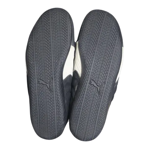 Đế giày PUMA sạch sẽ, các rãnh đế rõ ràng.