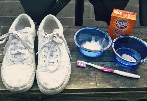9 Mẹo giặt giày trắng tẩy sạch ố vàng cực hiệu quả