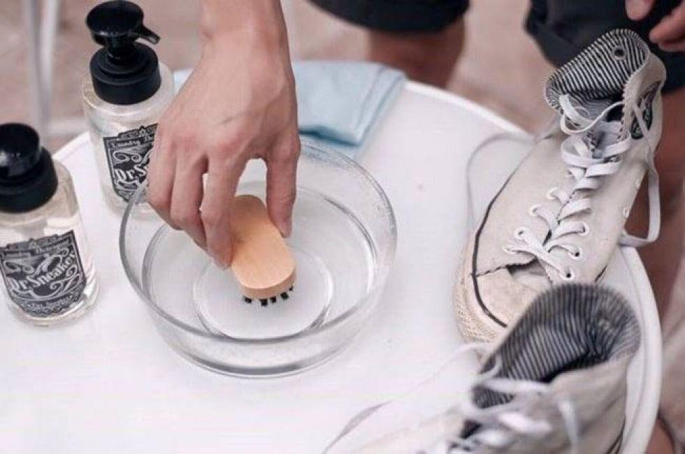 4 Cách chống thấm cho giày hiệu quả