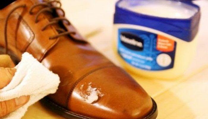 Làm mới giày da bị xước với 5 mẹo nhỏ
