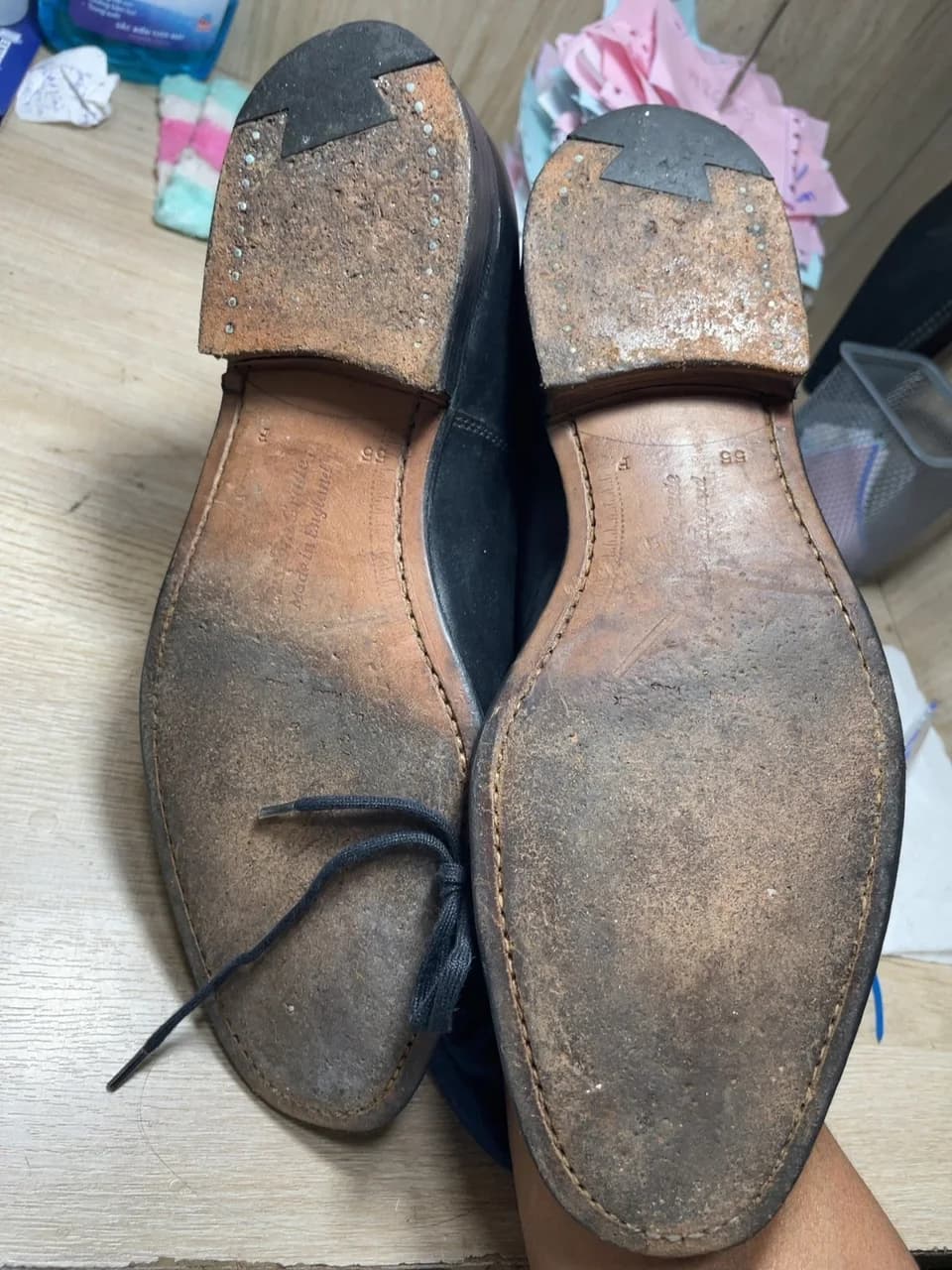 Trước khi nong rộng form giày: Nong Size Giày - Giày Tây Da (118633/1752) (Giày cần phủ Nano chống thấm bảo vệ hoặc vẽ Custom theo yêu cầu)